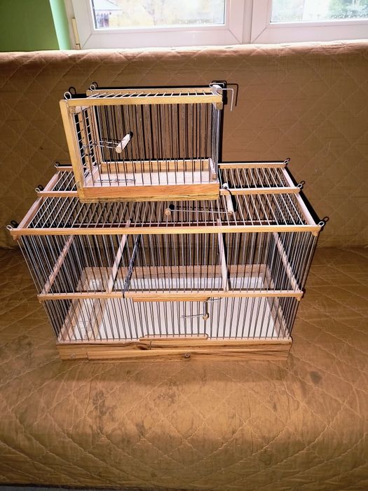 Dwie klatki dla ptakow