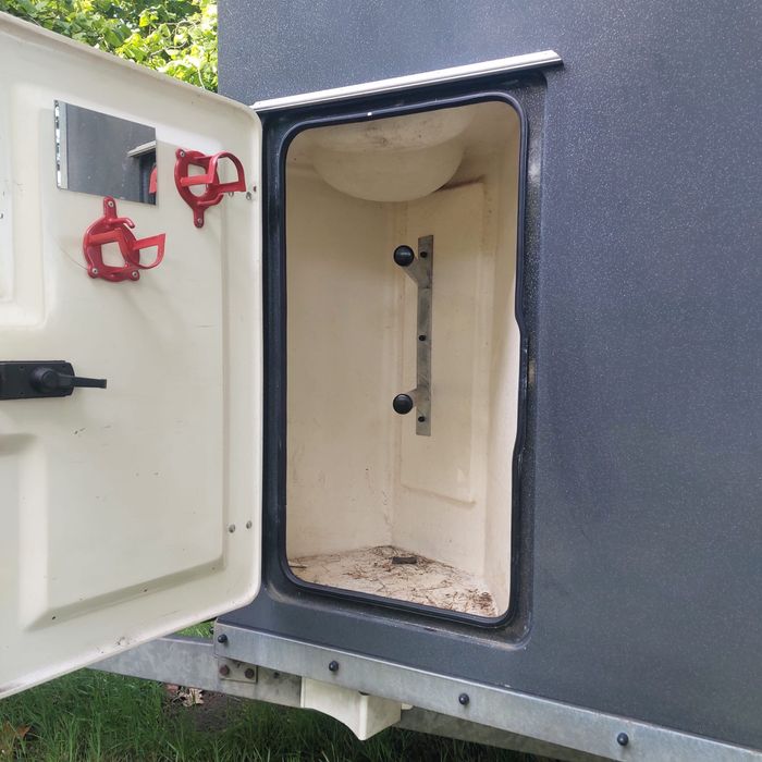 Przyczepa Do Przewozu 2 Koni 2009r Bydła Żyw Bukmanka Koniara Koniowóz