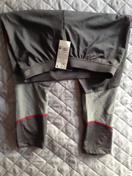 Spodenki 3/4; fitness i inny sport. Grey/red