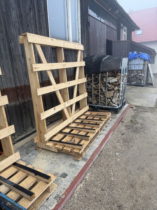 Stojak na szyby drewniany nieuzywany