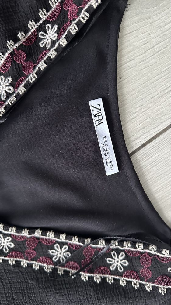 Вишите плаття сукня zara