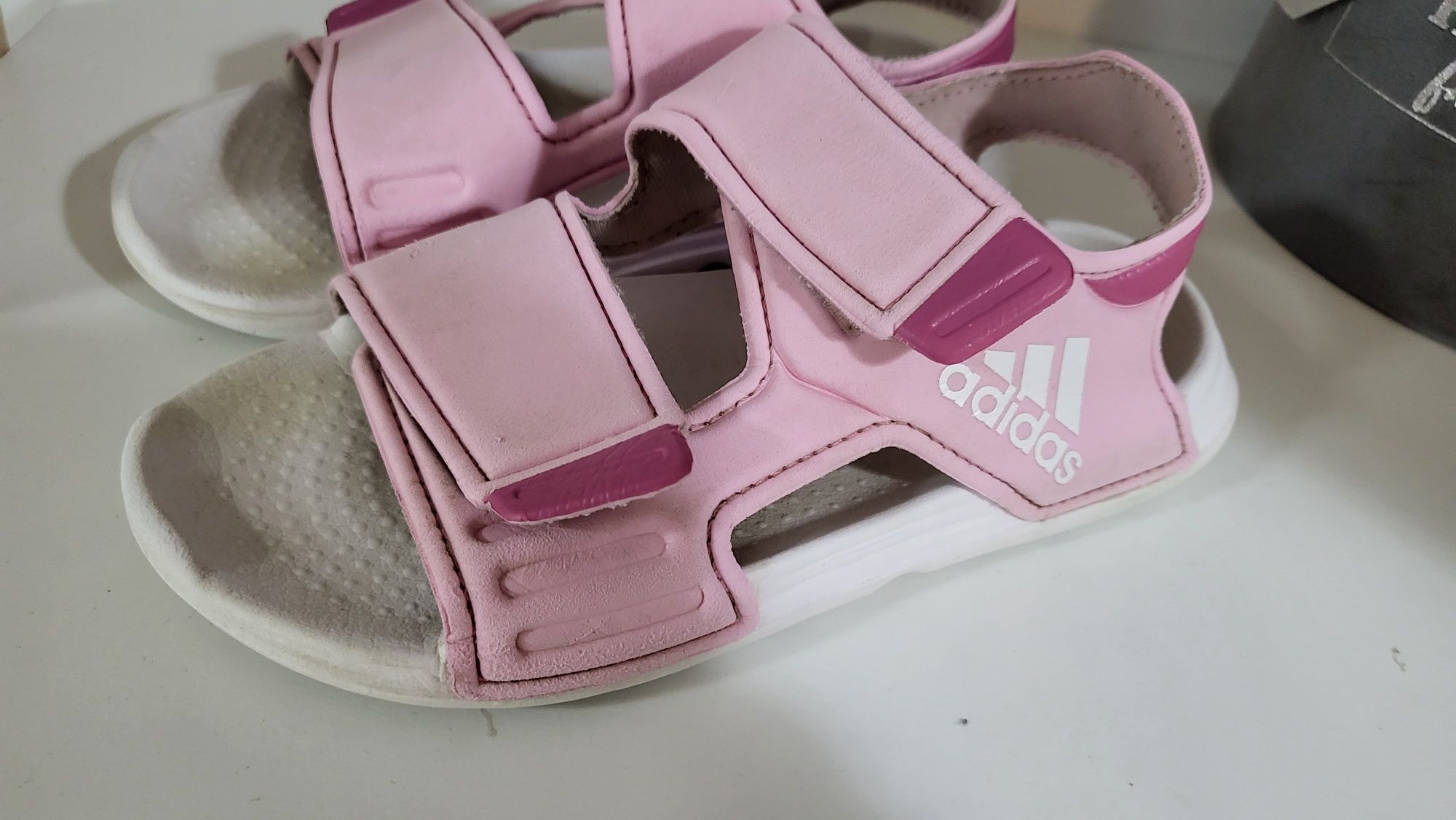 Sandałki Adidas 32