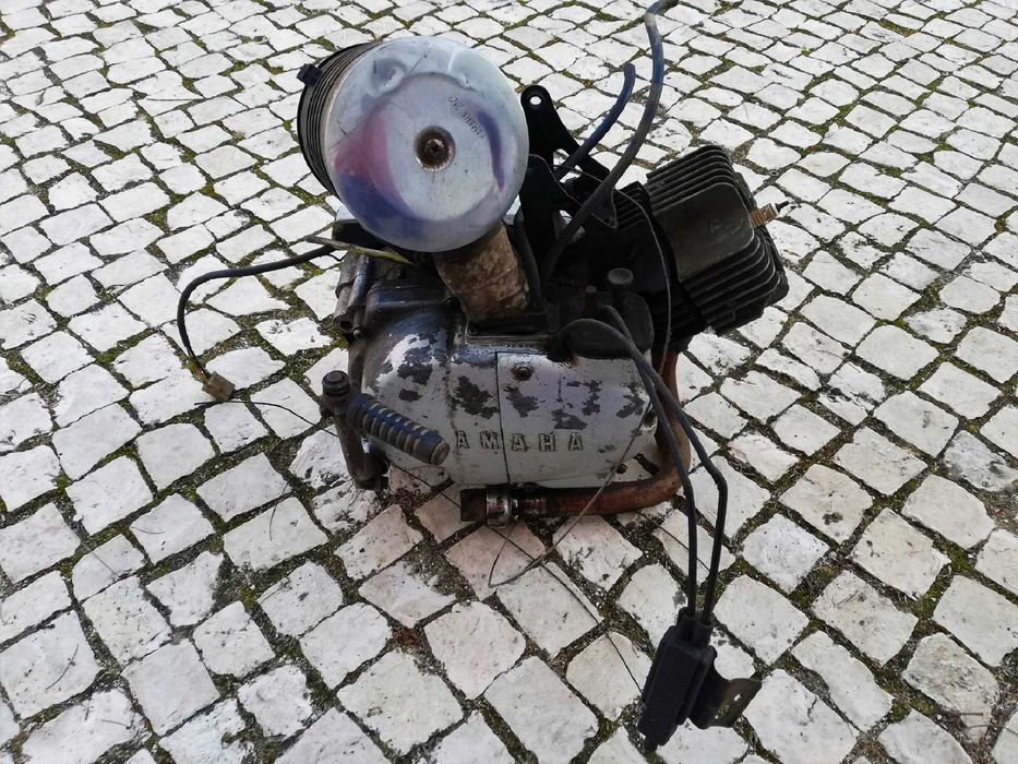 Motor Yamaha FS1 com caixa de filtro
