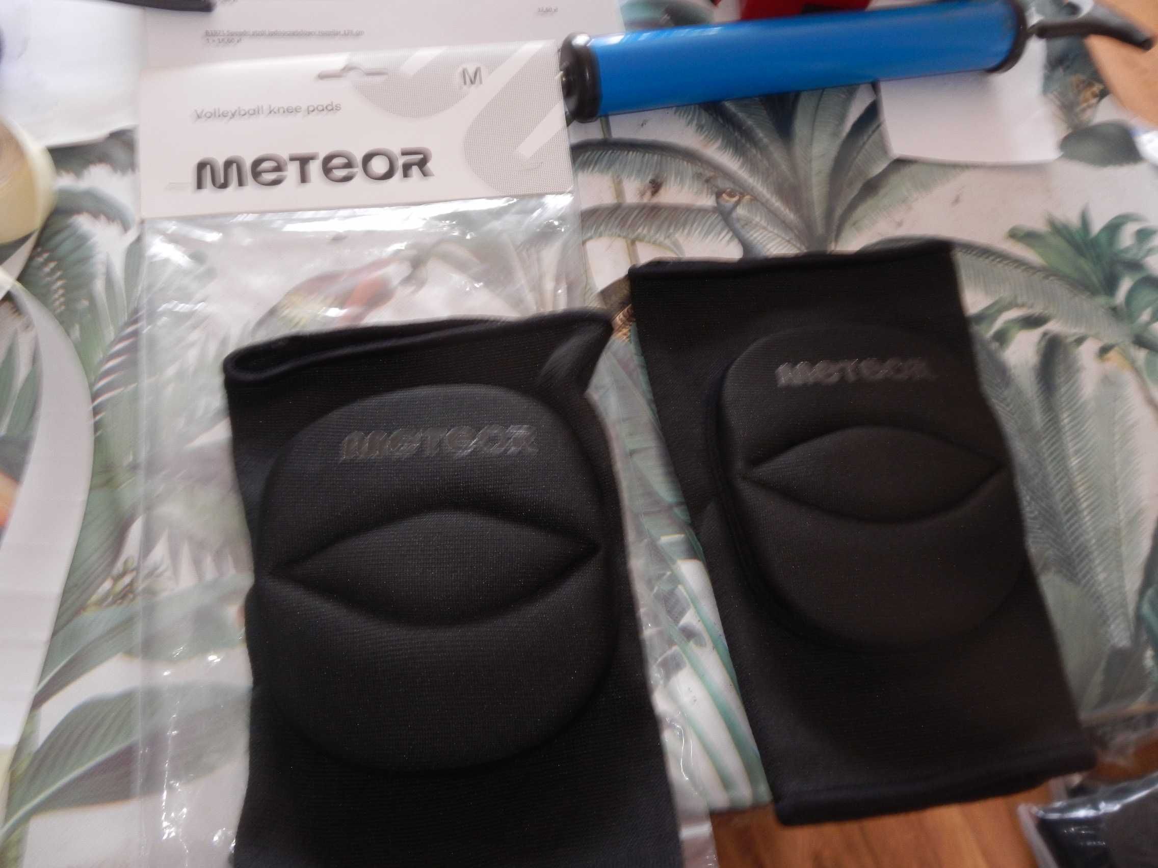 Wyprzedaż->Nakolanniki siatkarskie Meteor M czarne ostatnie
