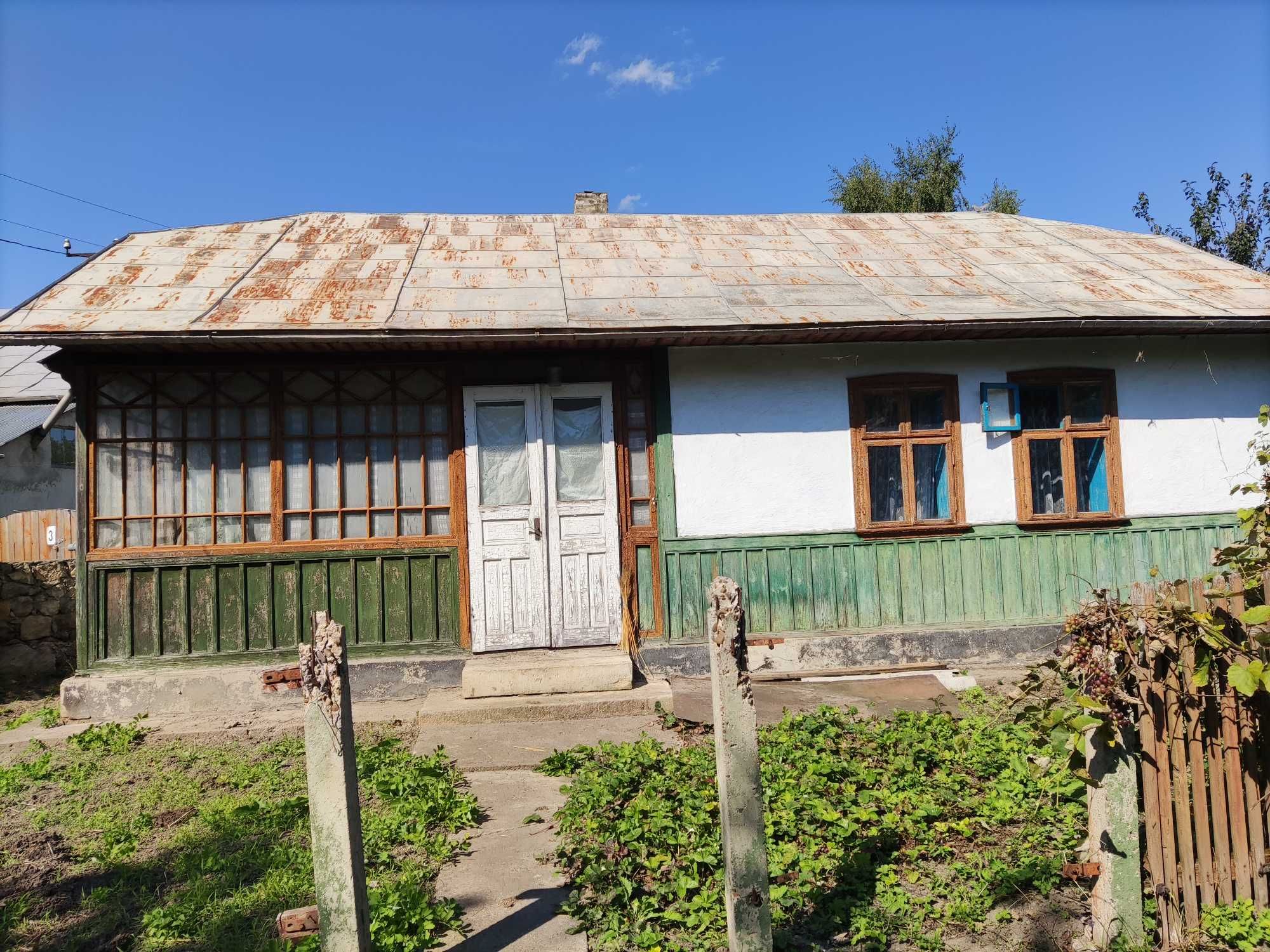 Срочно продам домогосподарство в селі Дорошівці.