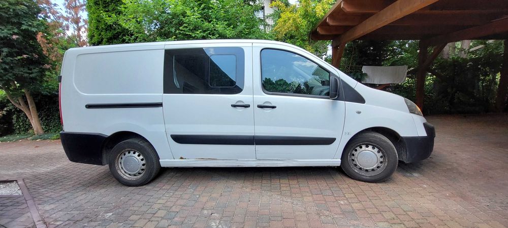 Peugeot Expert 6- osobowy