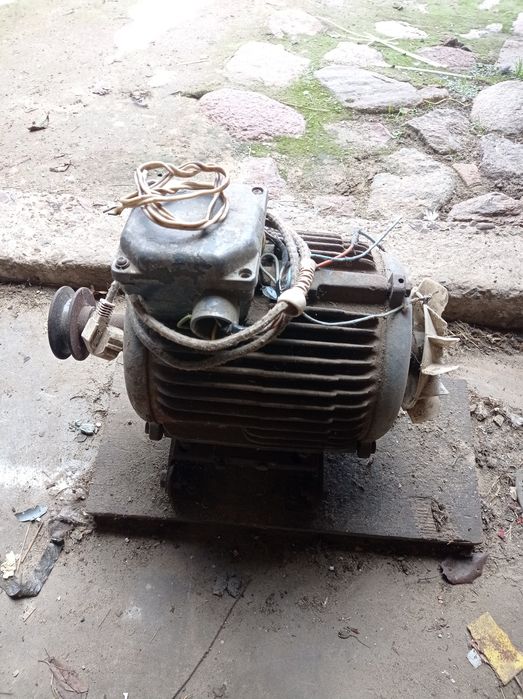 Мотор на 3 фази 5,5 кл