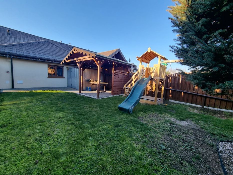 Sprzedam bezpośrednio piętrowy dom w zabudowie szeregowej zatorze