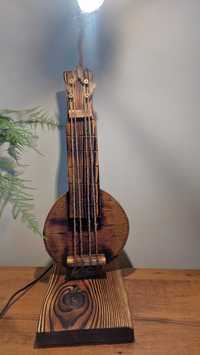 Drewniana lampa recznie robiona figura gitara kolekcjonerska
