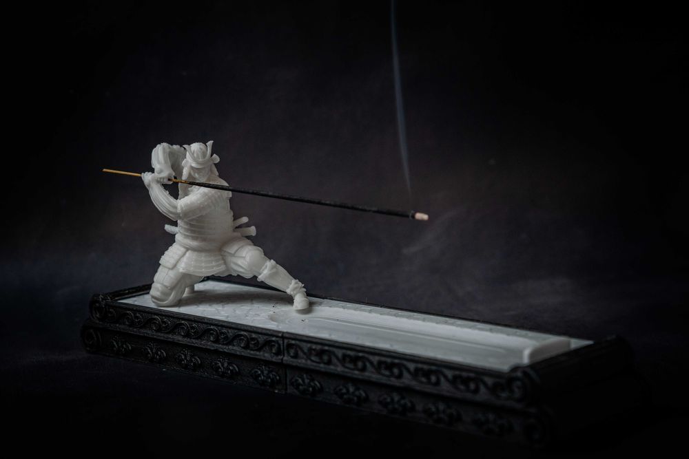 Kadzielnica Biały Samuraj - Podstawka na Kadzidełko.