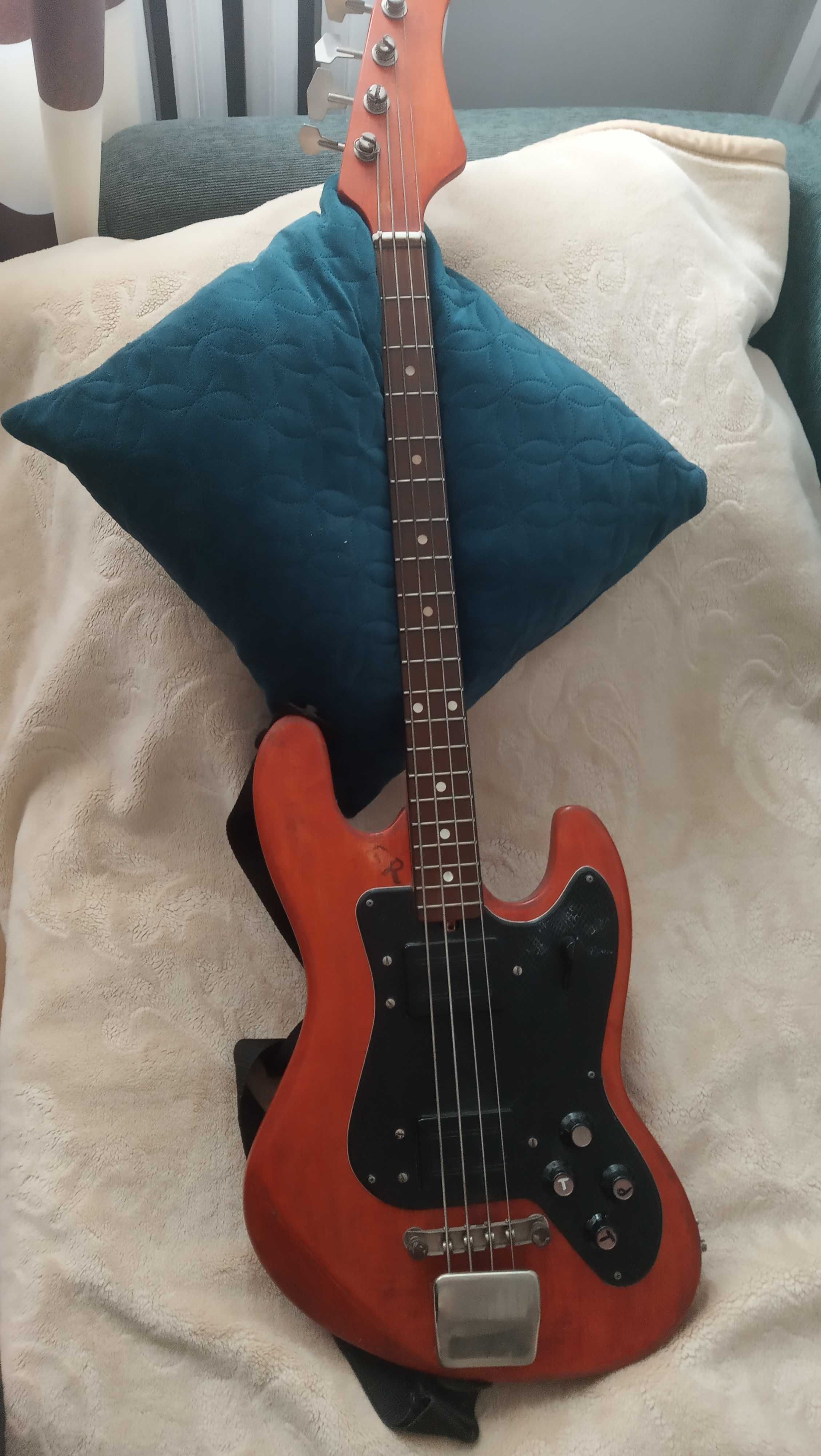 Gitara basowa Jolana Galaxis kompletna