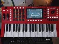 Akai MPC Key 37 sampler