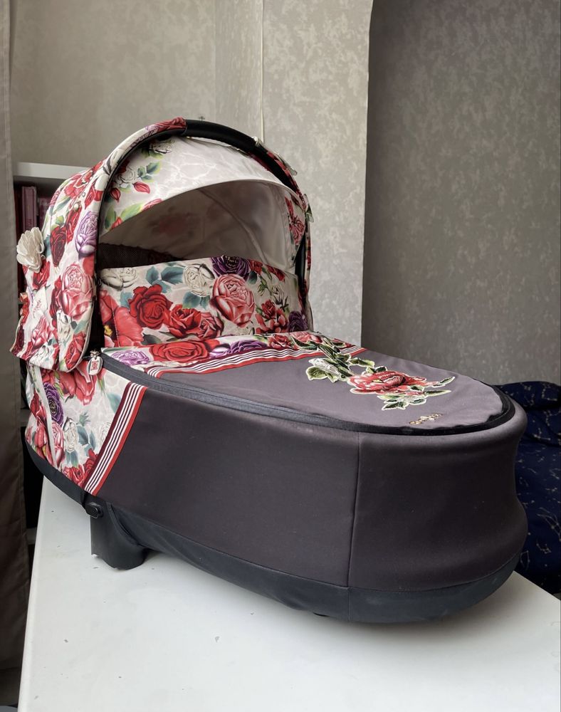 Cybex Priam 4.0 коляска 2 в 1 Blossom Light шасси Rosegold