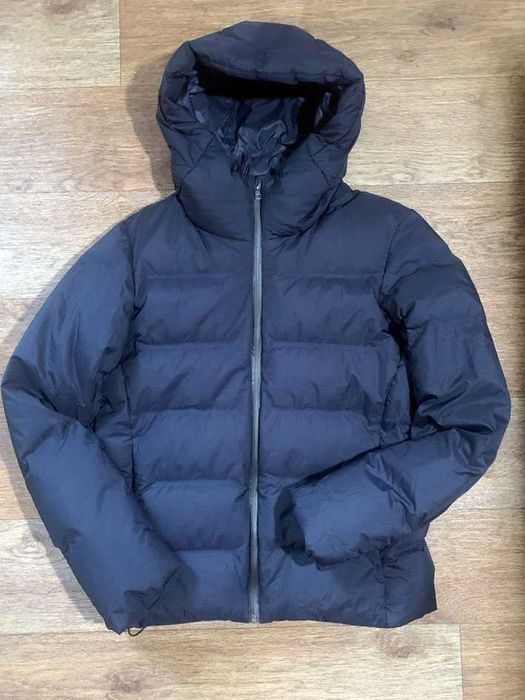Женский бесшовный пуховик  Uniqlo Seamless Down Parka  (р S)оригинал