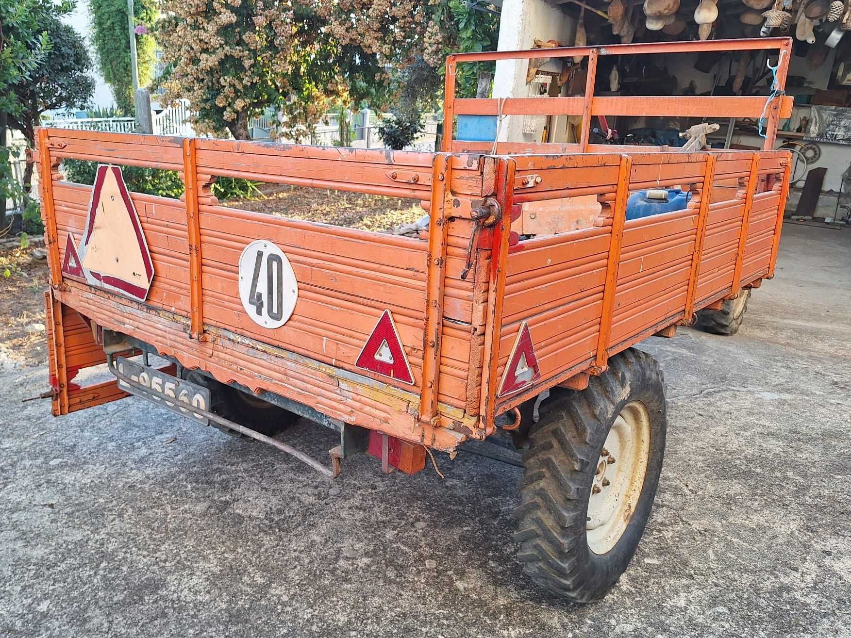 Motocultivador Goldoni 14CV com acessórios