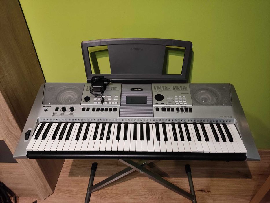 Keyboard Yamaha E413