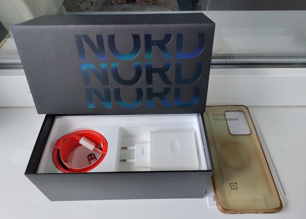 Смартфон OnePlus Nord CE 2 5G 8/128 Гб + чехол, стекло