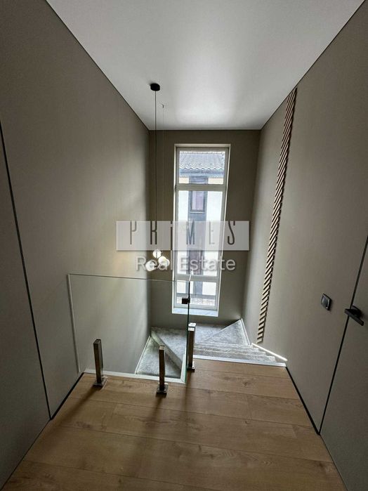 Продаж 4к будинку з дизайнерським ремонтом, Буча