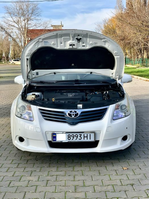 Продам Toyota Avensis T27, дизель 2.2 D4D