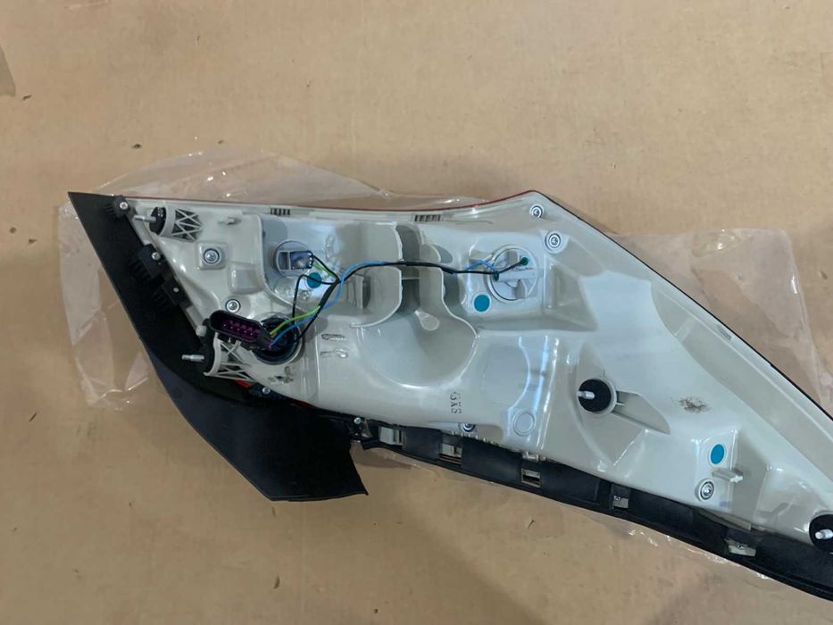 BUICK LA CROSSE Фонарь наружный правый 2014-16 9011017