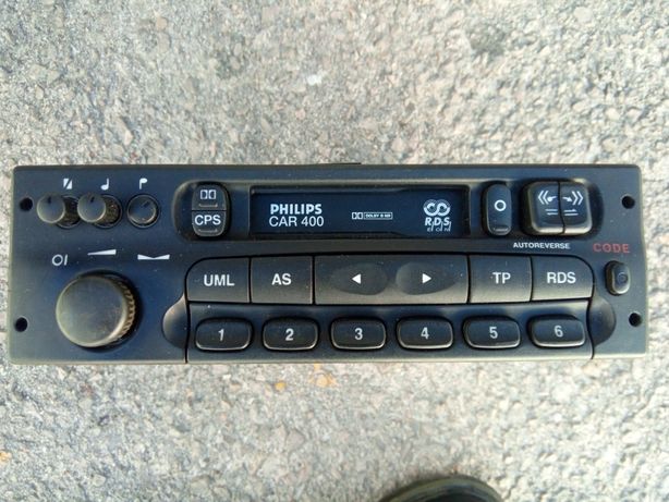 Radio original de um Opel Frontera de 1998