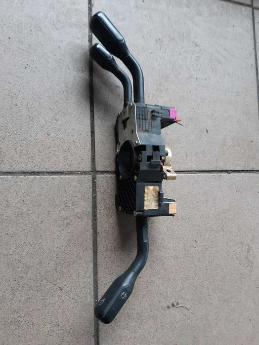 Audi A4 B5 sedan - przełącznik zespolony