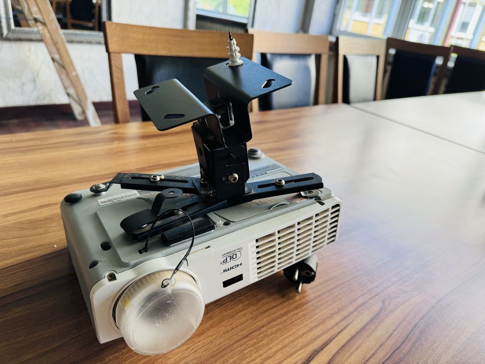 VIVITEK D512-3D Projektor  kontrast 3000:1