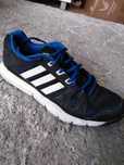 Buty ADIDAS. 44.