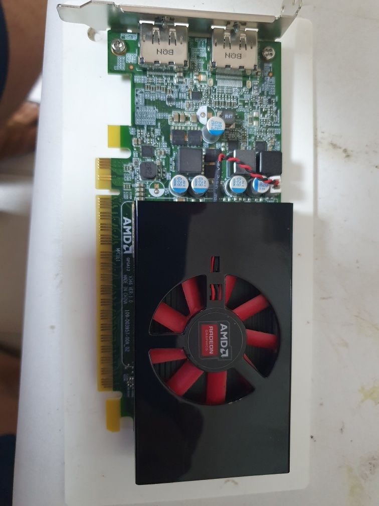AMD Radeon MS-V346
 R7 450 4GB DDR5
