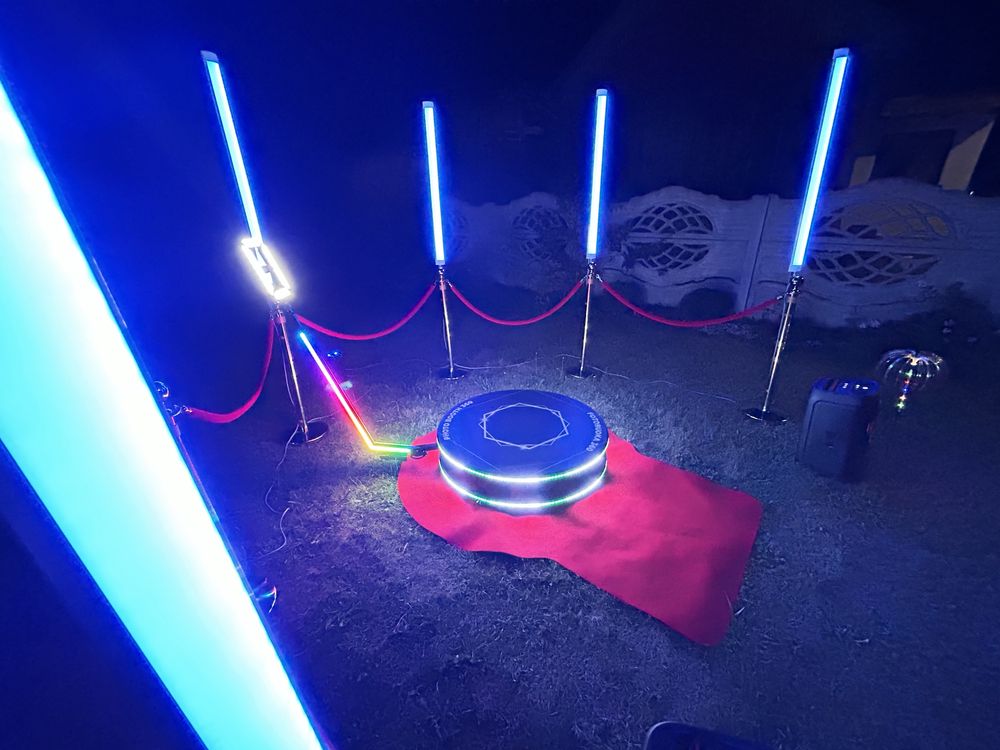 FOTOBUDKA 360 / oświetlenie/ nagłośnienie/ obsługa imprez eventów