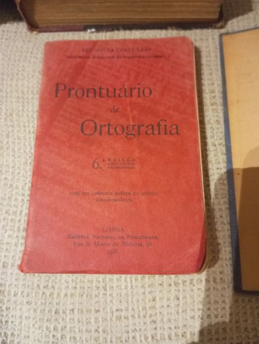 Livros antigos início século xx venda conjunta ou separadamente