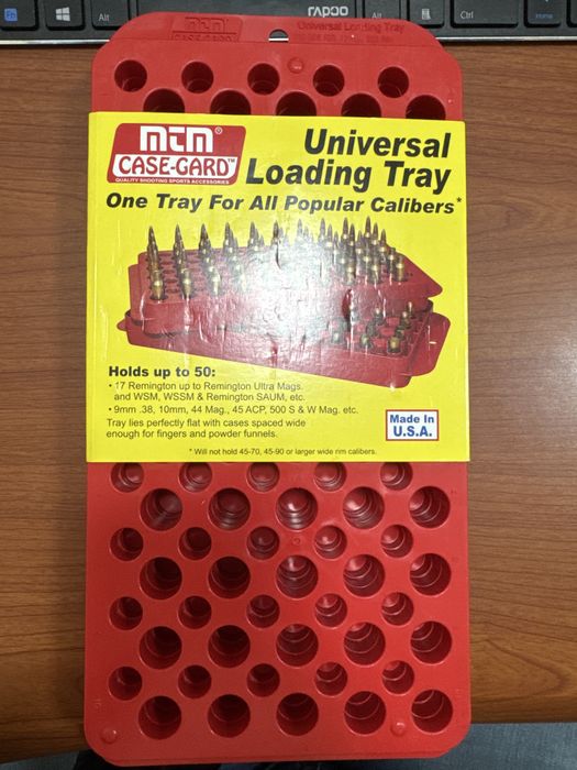 Універсальна підставка на 50 більших і 50 менших гнізд