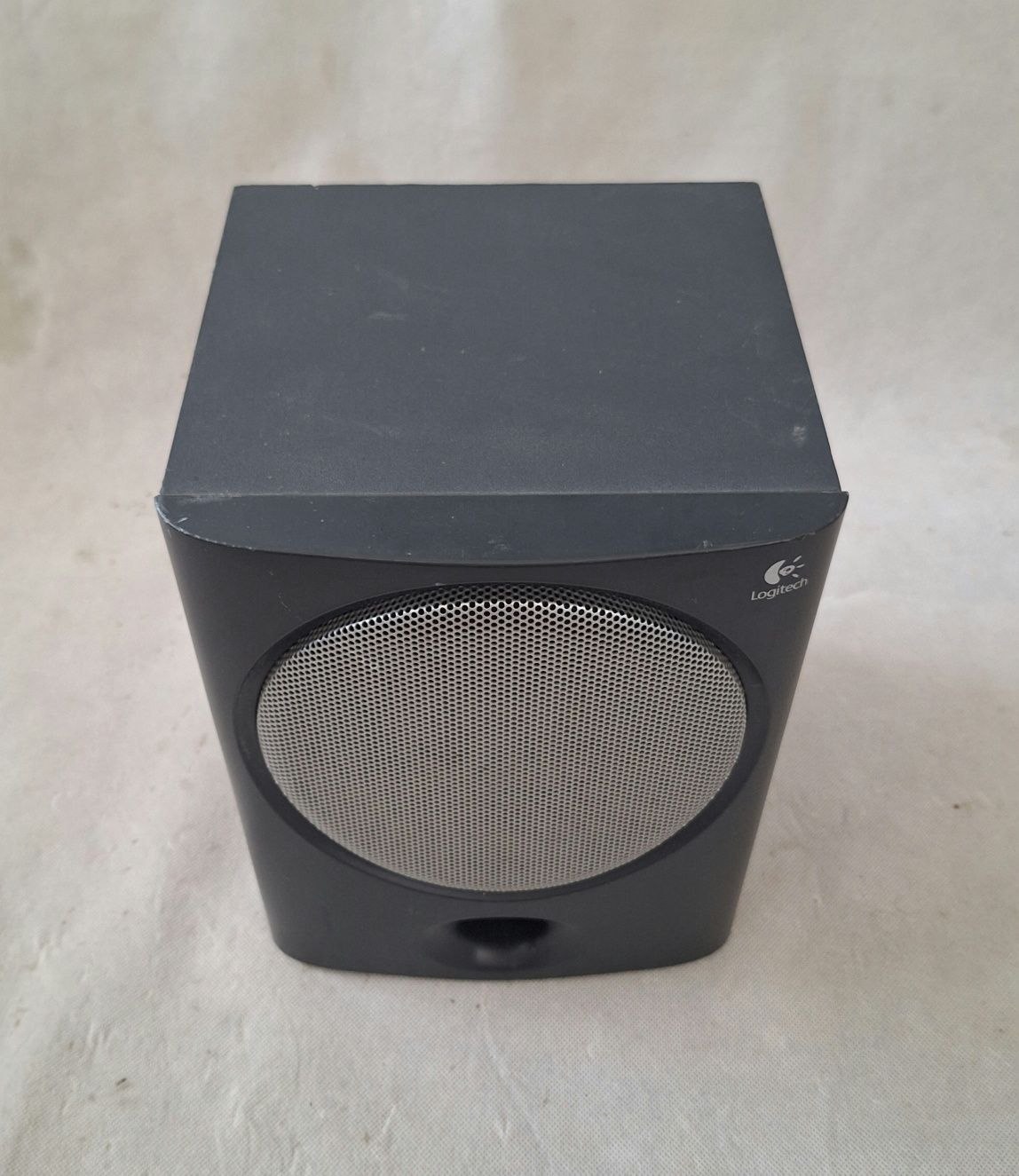 Subwoofer aktywny Logitech X-220