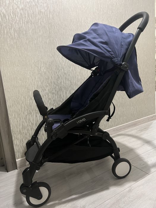 Прогулянкова коляска