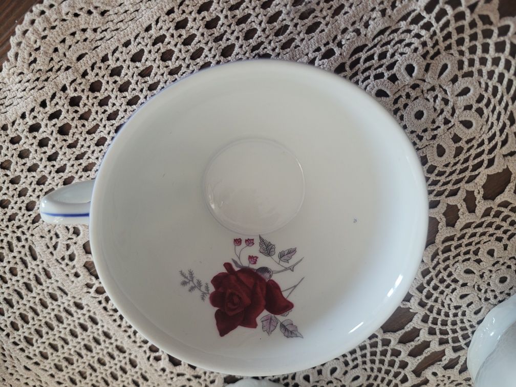 Bogucice z różą zestaw do herbaty filizanka mlecznik
