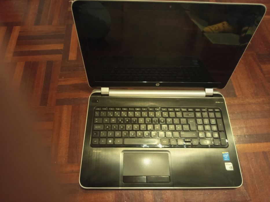 Portátil i5 8Gb 500Gb