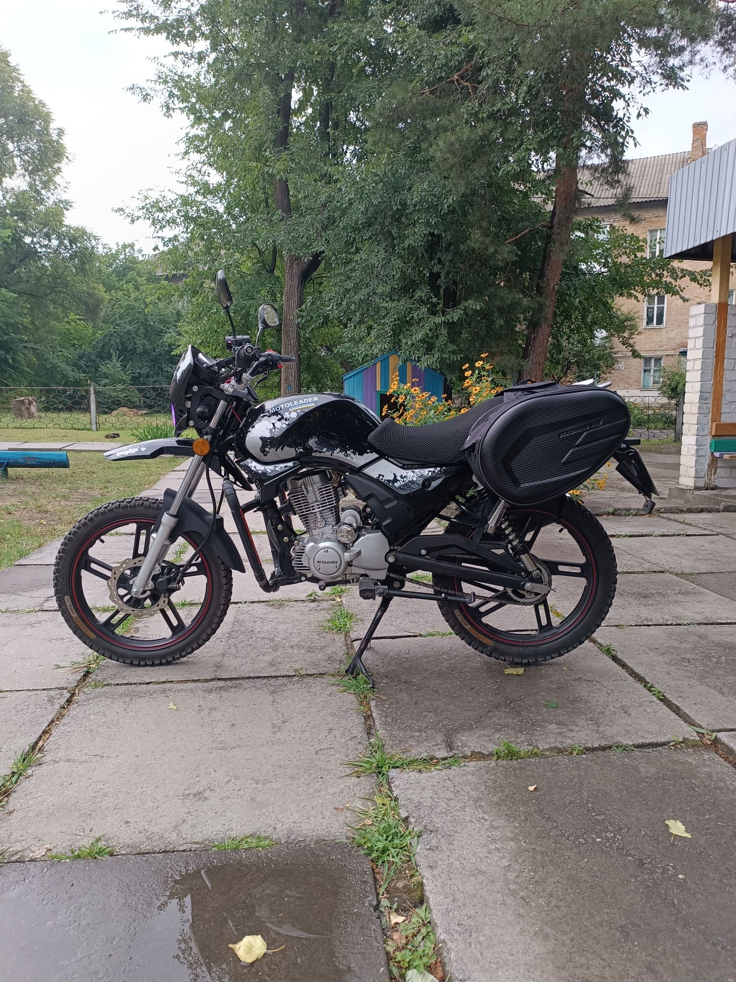 Мотоцикл  Motoleader