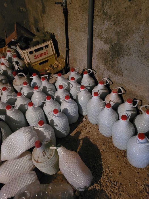 Vinho garrafao de Valpaços