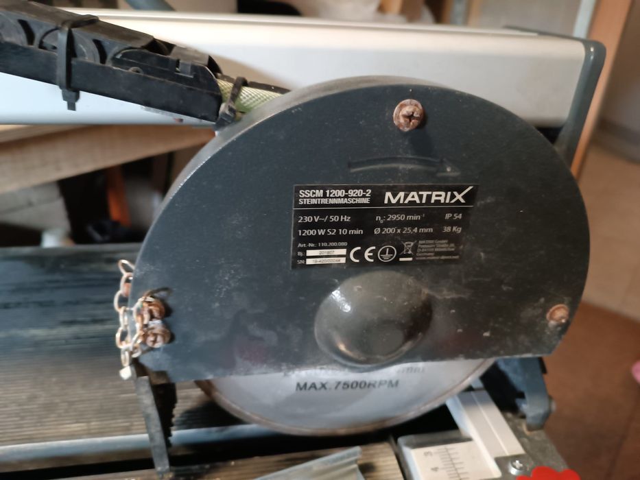 Maszyna do cięcia płytek MATRIX