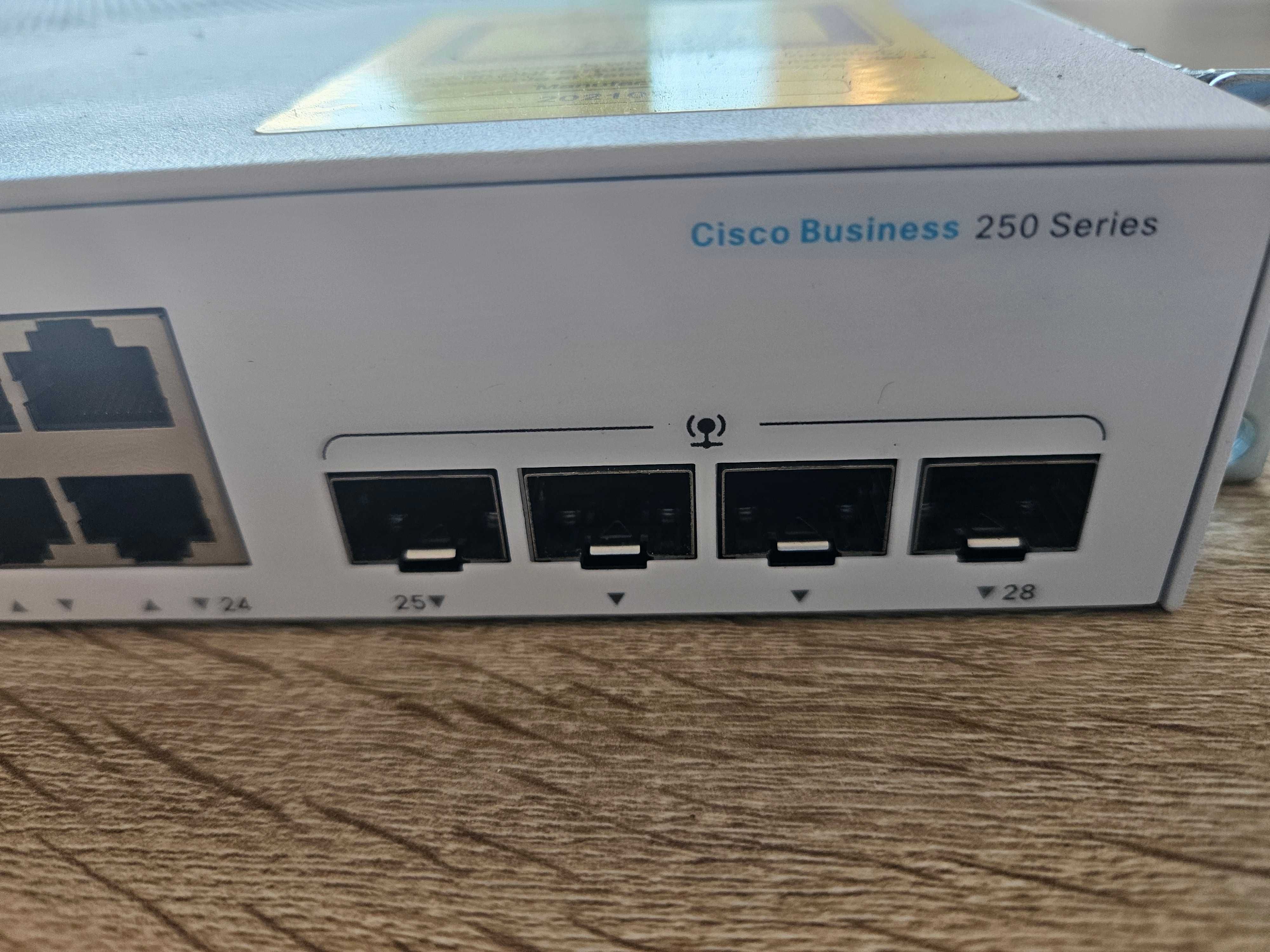 Cisco Business 250 Series CBS250-24T-4G Switch L3 inteligente 24 x 10/