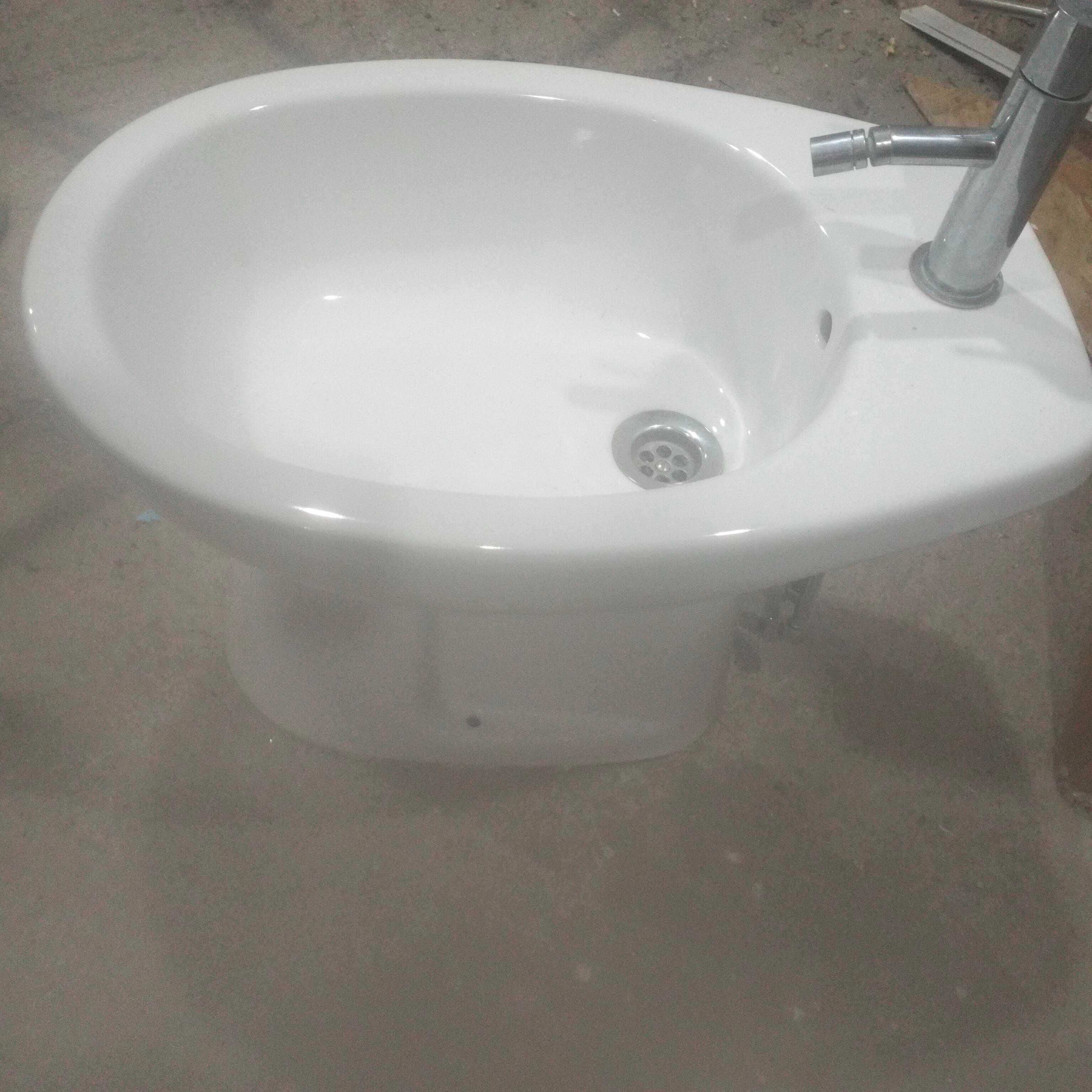 Bidé loiça sanitana