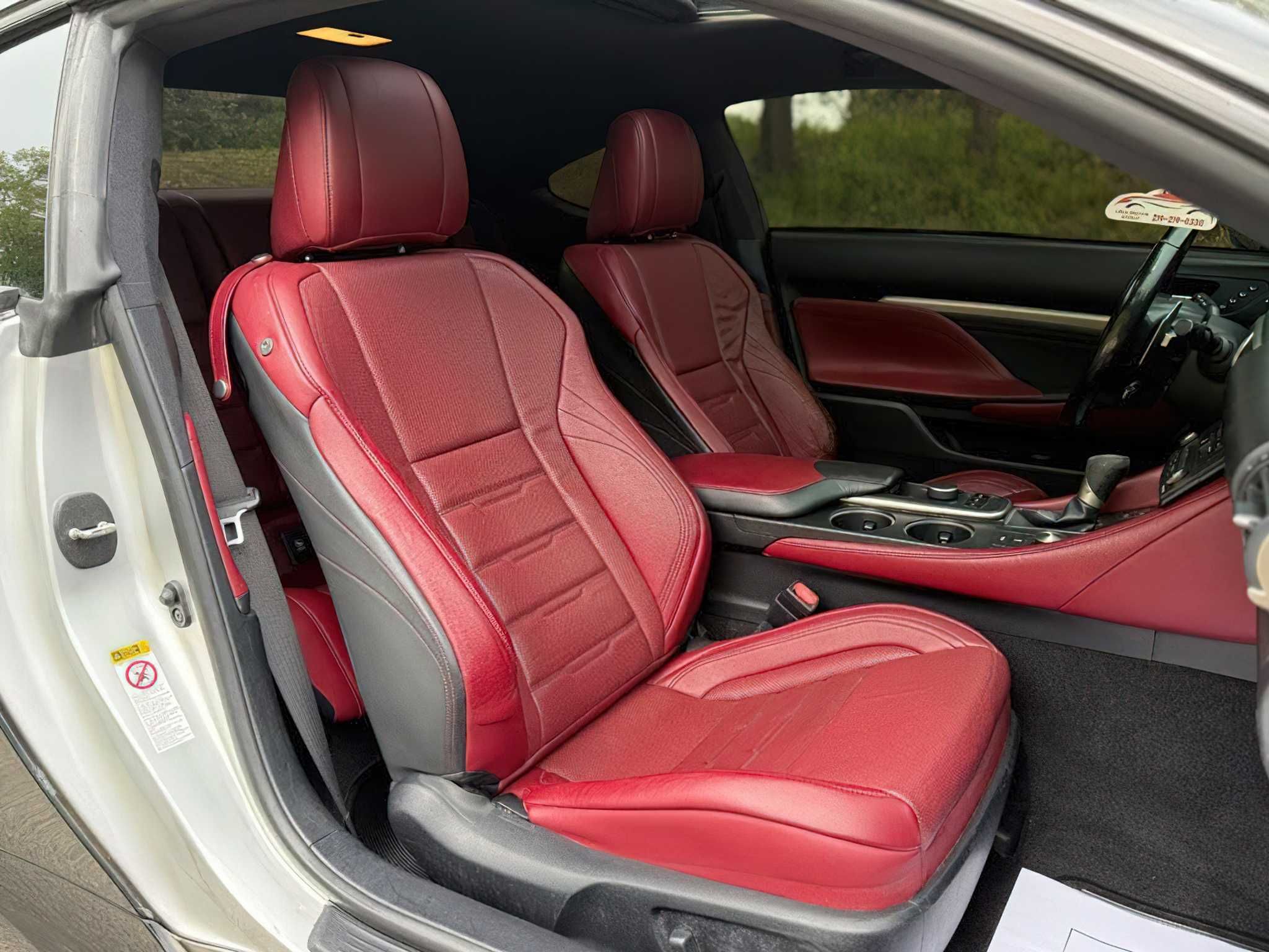 Lexus  Rс 200T      2016