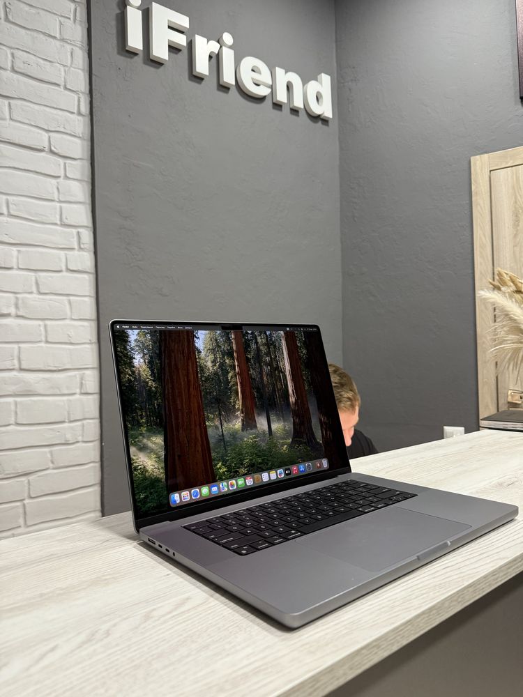 Apple MacBook Pro 16" Space Gray M1 Pro 16/512 16GPU (MK183) 2021