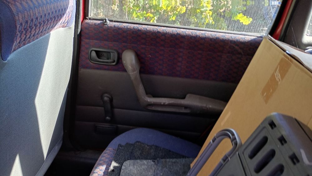 Fiat Punto 1997 4 porta gasolina . Sem depósito.