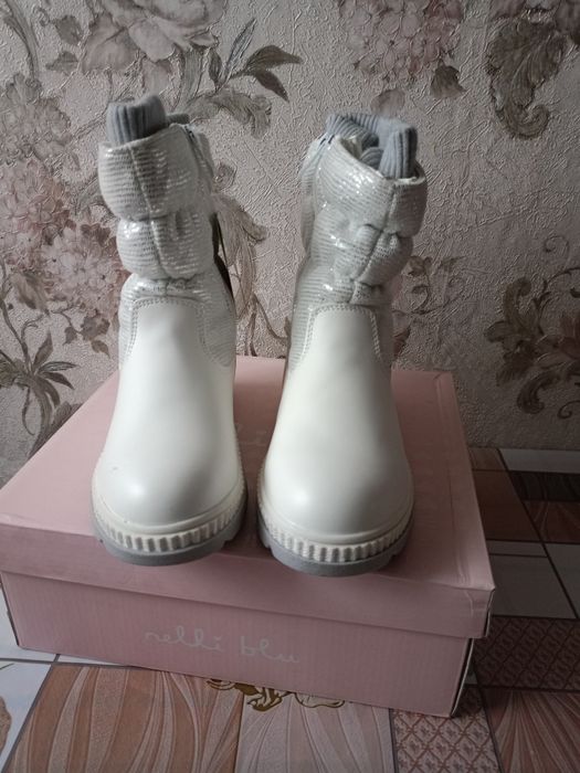 Нові зимові ботінки