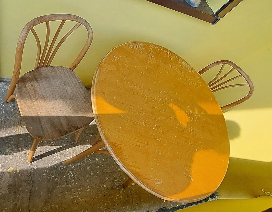 Stół retro PRL z litego drewna + 2 krzesła do renowacji
