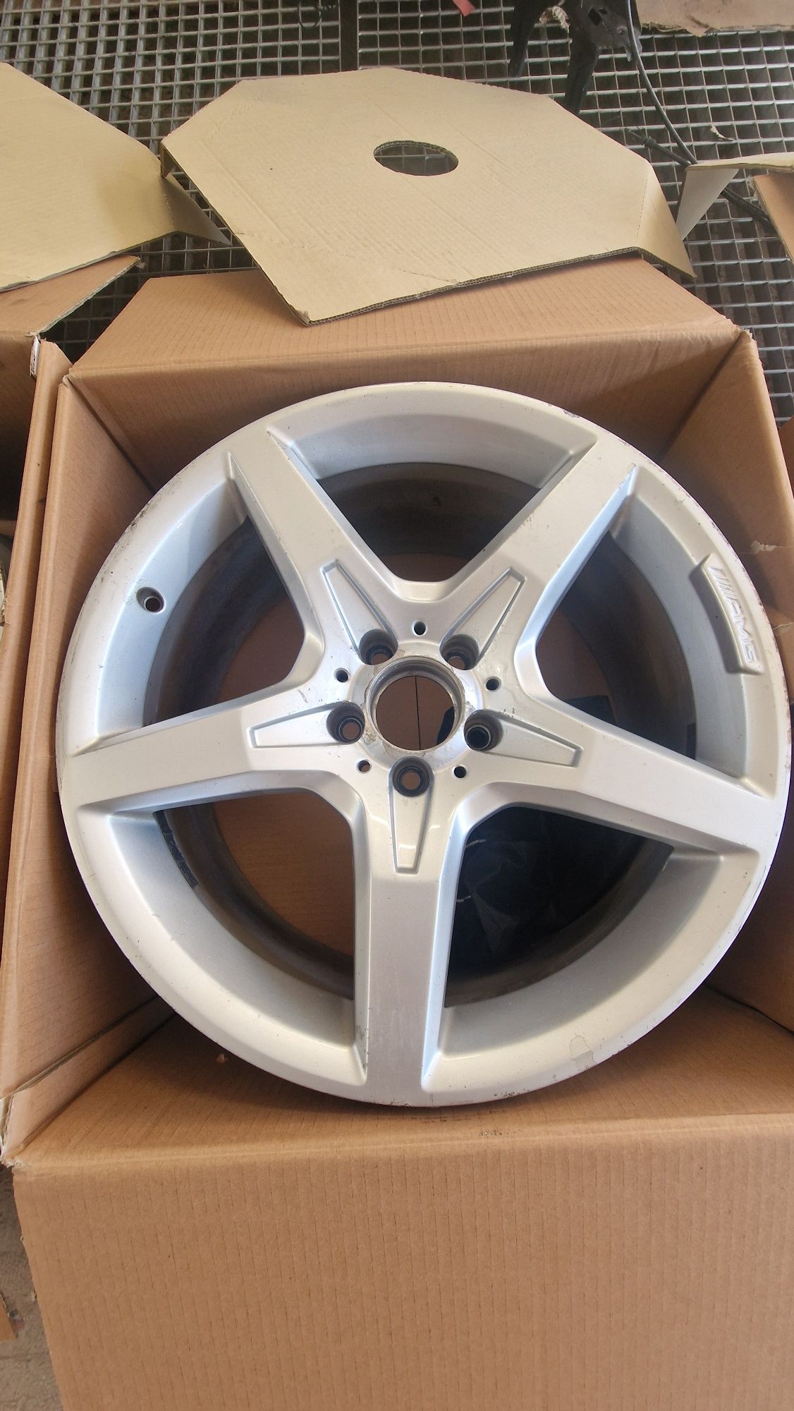 Felgi 19" AMG W219