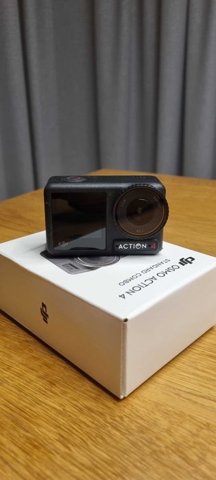 DJI Osmo Action 4 + bateria dodatkowa i dużo akcesoriów.