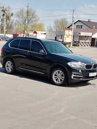 Автомобіль БМВ X5