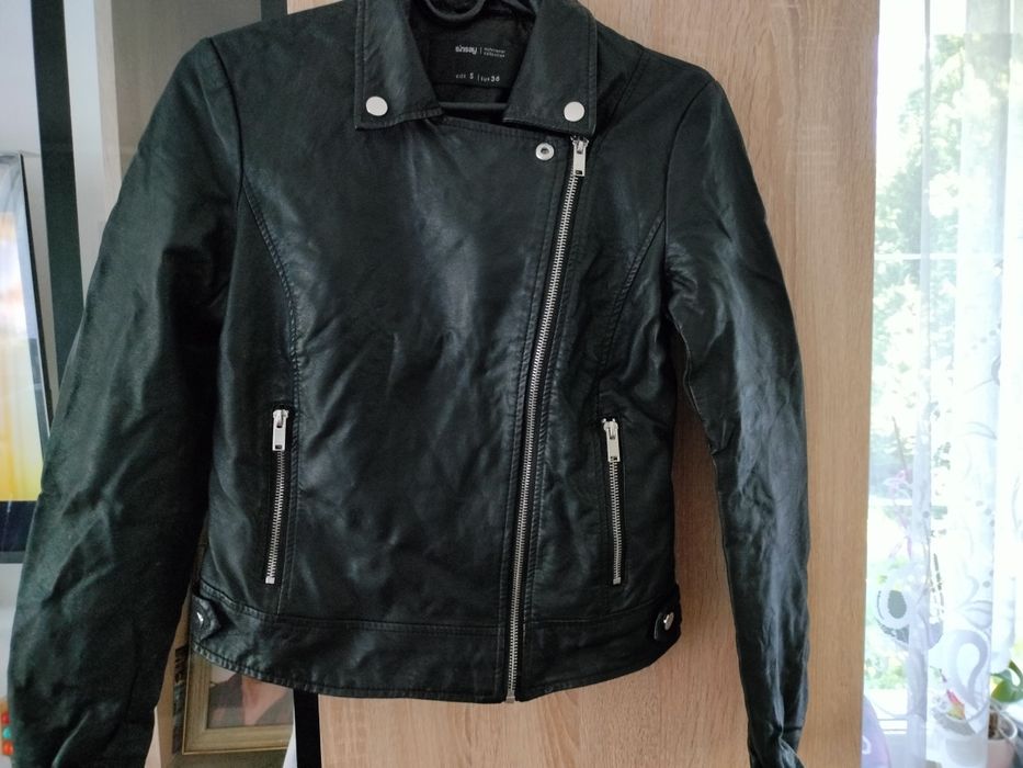 Czarna ramoneska rozmiar 36